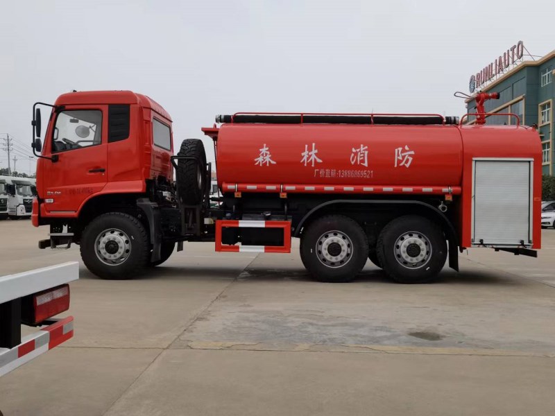六驅10噸森林消防灑水車